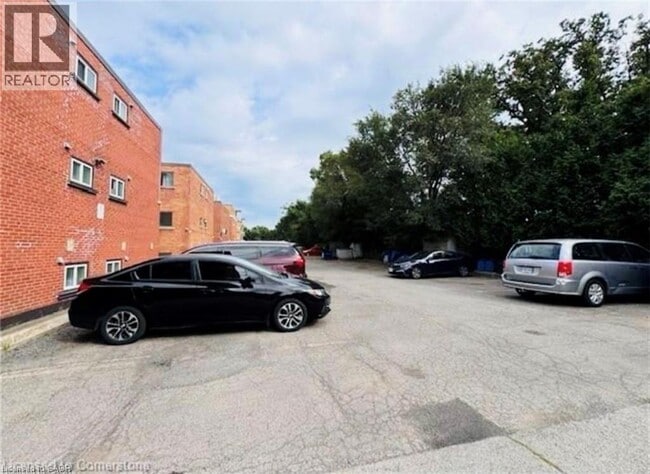 Photo - 1250 Fennell Ave E Unit 5