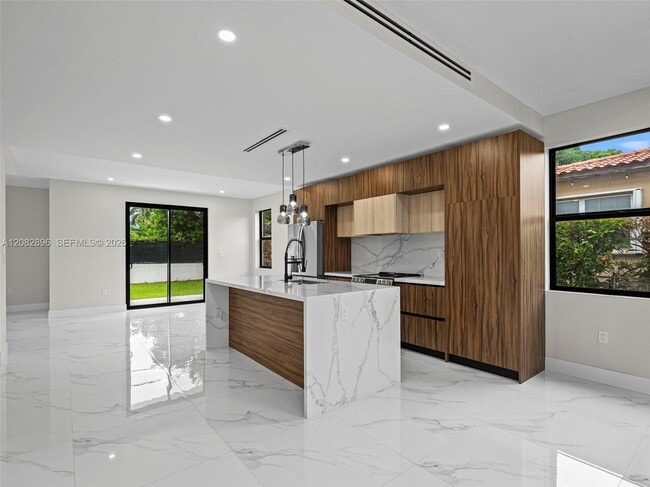4028 SW 9th Terrace Unit 2