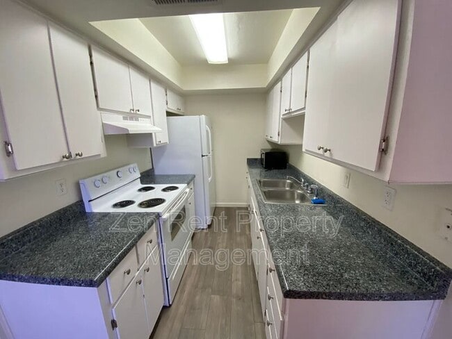 Photo - 286 W Palomino Dr Unidad #15