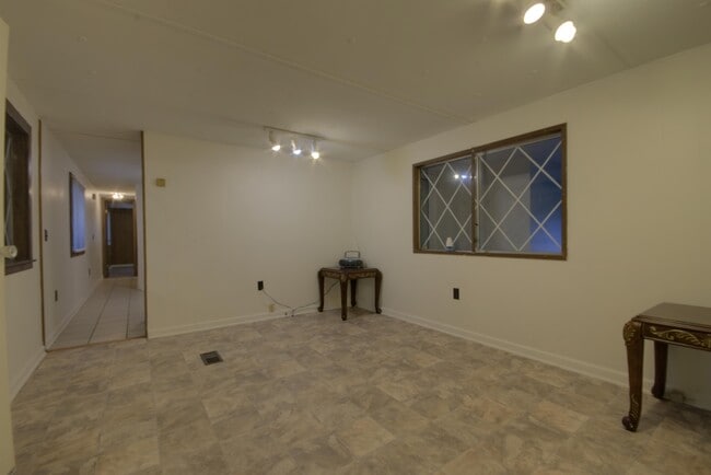 Photo - 54 Dillingham Rd