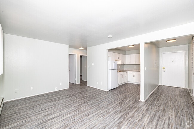 2BR, 1BA - 1000SF - Living Room