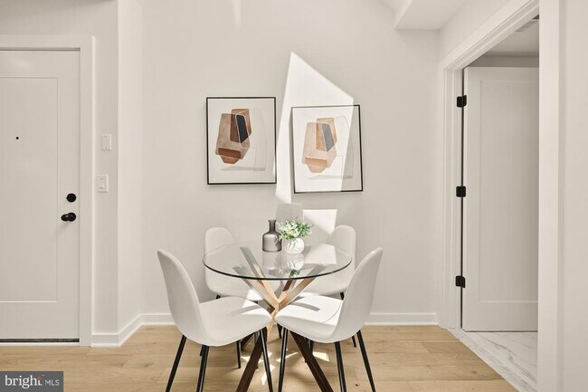 Photo - 2610 41st St NW Unit 5