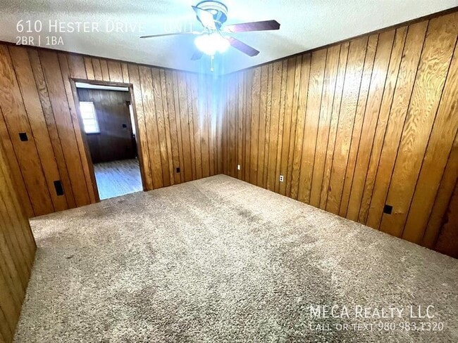 Photo - 610 Hester Dr Unit 1