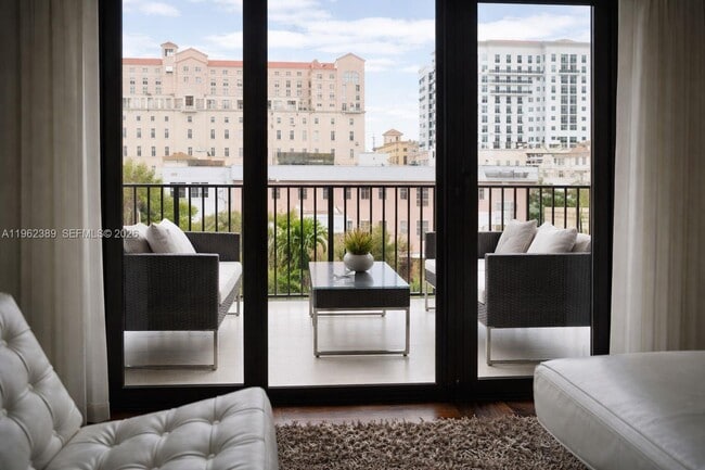 Building Photo - 100 Andalusia Ave Unit 402