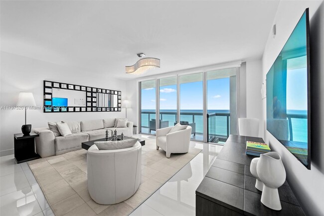 Photo - 6899 Collins Ave Unidad 2207 Rental