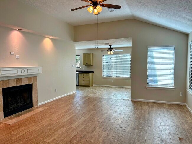 Photo - 31 Barnstable Pl