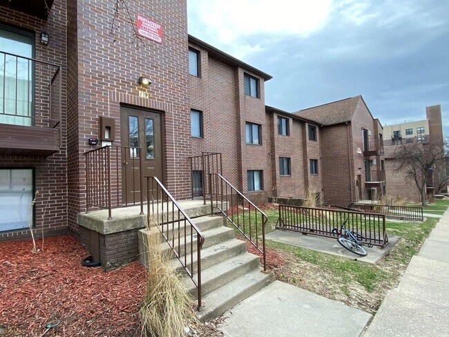 Photo - 12 E Court St Apartments Unit 503
