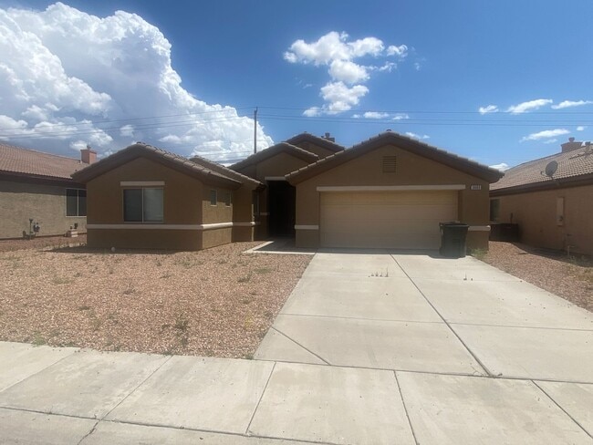 Stunning Home in Kingman – Spacious, Moder... - Stunning Home in Kingman – Spacious, Moder...