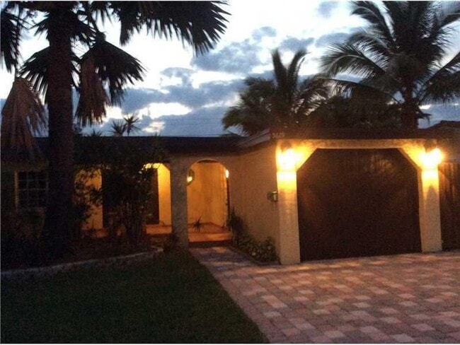 Photo - 5619 NE 5th Terrace