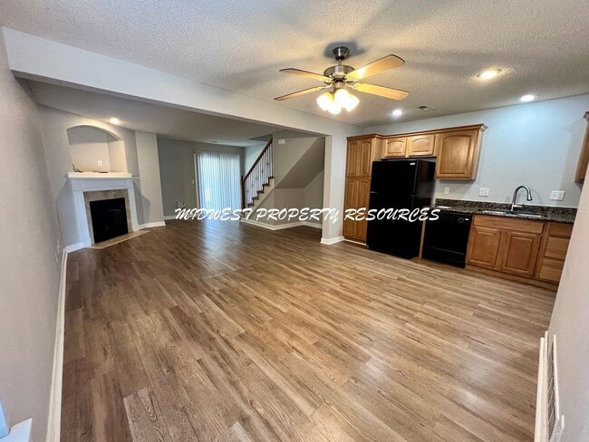 Photo - Stunning 3 Bedroom townhome w/ outdoor Maintenance provided