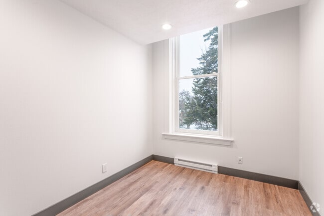 1BR, 1BA - 407 SF