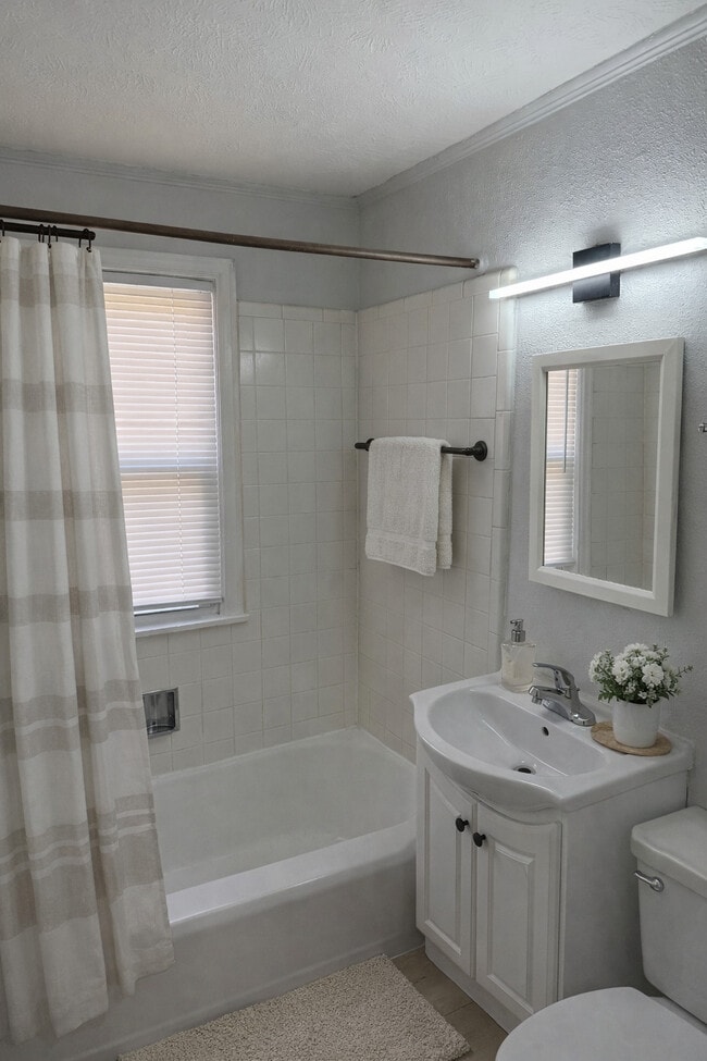 Photo - 119 N 38th St