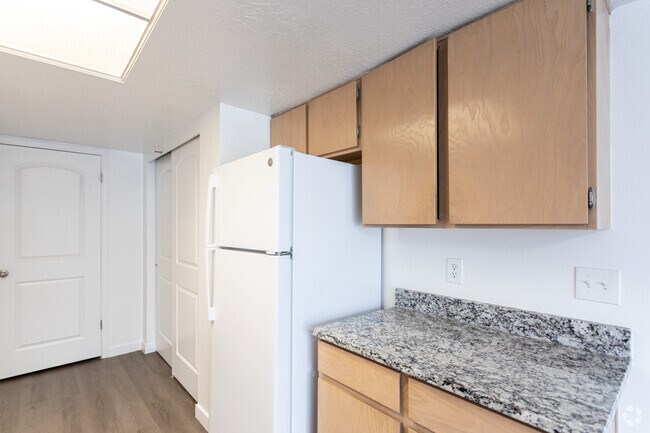 3BR, 2BA - 1,500SF - Kitchen - Stonebridge