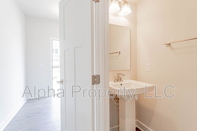 Photo - 127 Roseridge Dr