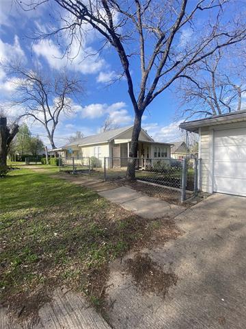 Photo - 308 N Shawnee St