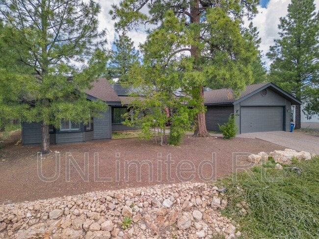 Building Photo - 4236 E Broken Rock Loop