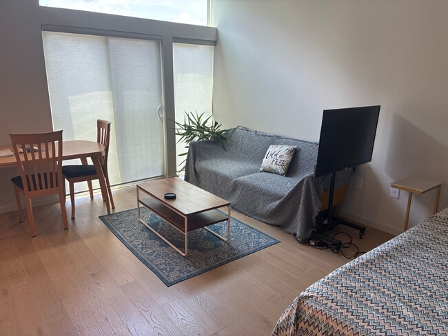 Photo - Room in Condo on S Duke St