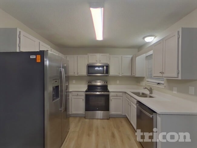 Photo - 722 Foxborough Rd