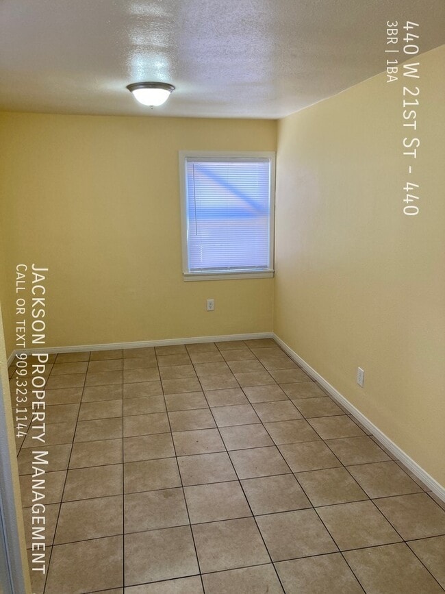 Photo - 440 W 21st St Unidad 440