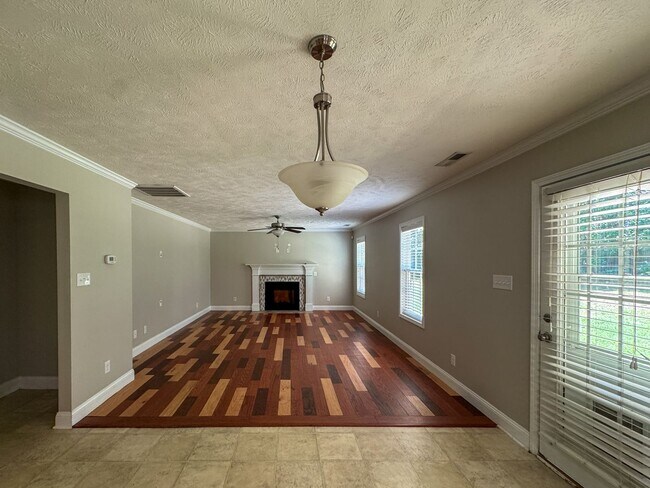 Photo - Beautiful 4 Bed 2.5 Bath Home in Raeford