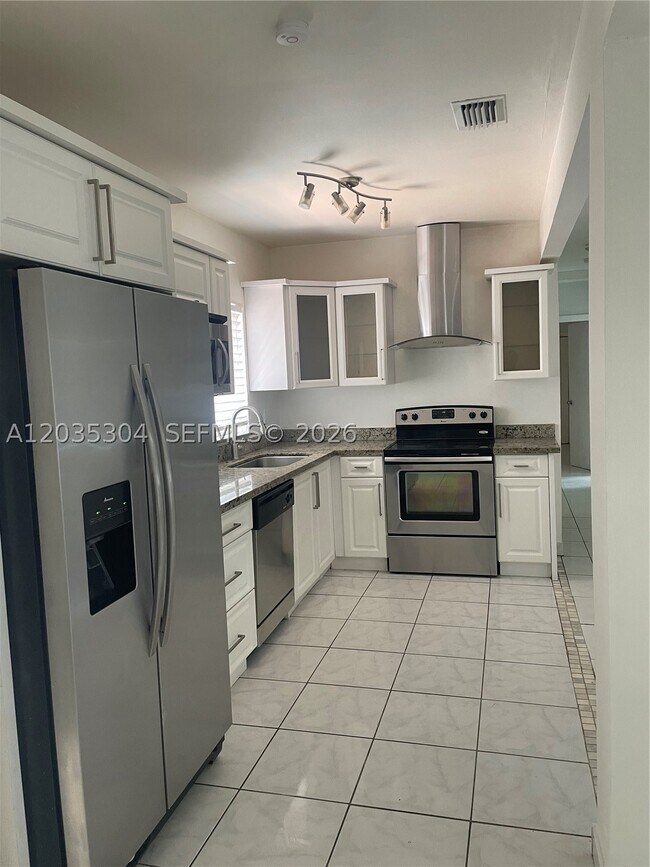 Photo - 1435 NE 173rd St