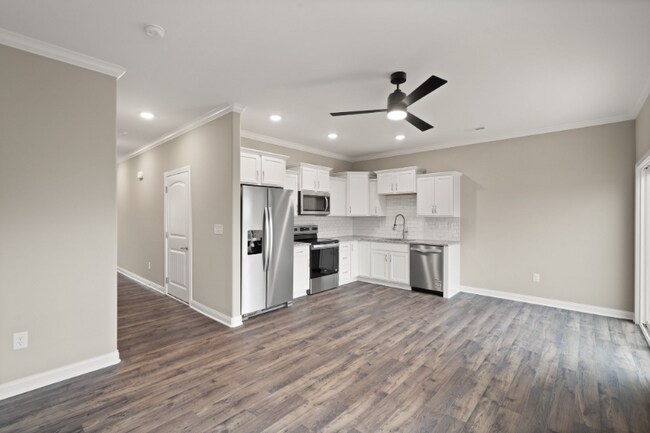 Photo - 1579 CYPRESS Cv NW