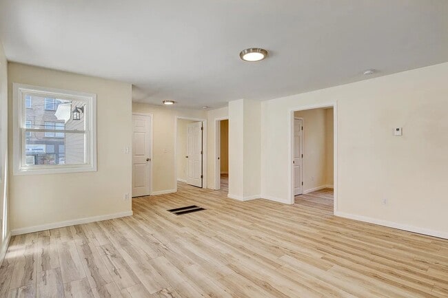 Photo - 1002 Park St