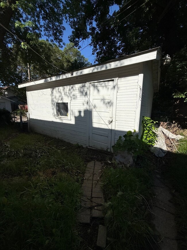 Photo - 1337 N Maple Ave