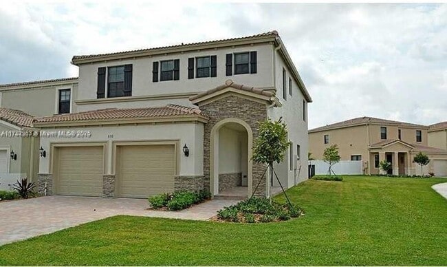Photo - 830 NE 191st St Townhome