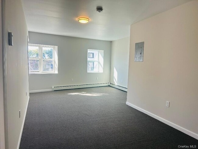 Building Photo - 16 Schneider Ave Unit 3