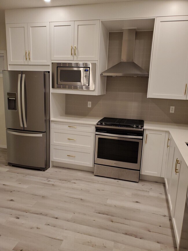 Photo - 120 Redstone Walk NE