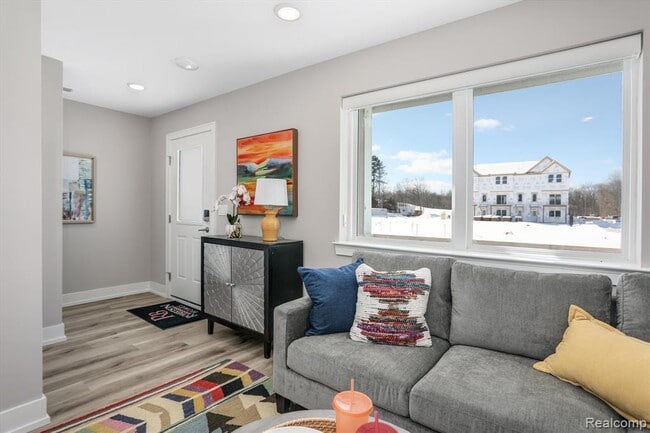 Photo - 4861 Lismore Ln