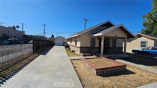 Photo - 800 E Ivy St