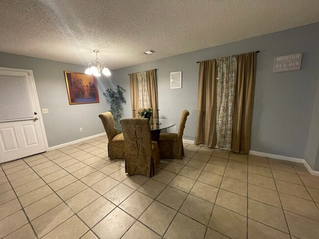 Photo - 1011 Barley Dr