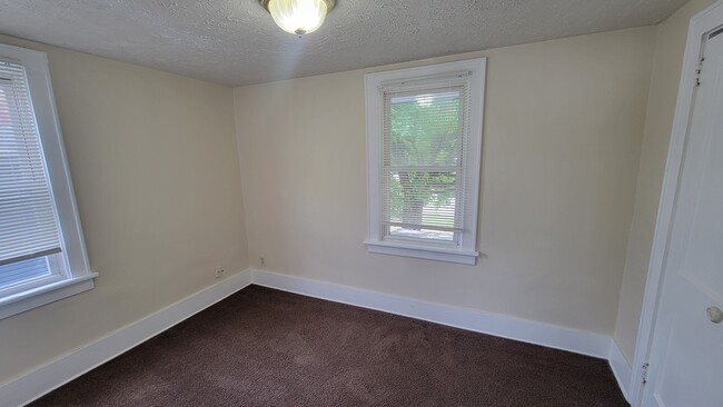 Photo - 1573 East Ave