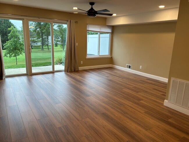 Photo - 13 Inwood Ter