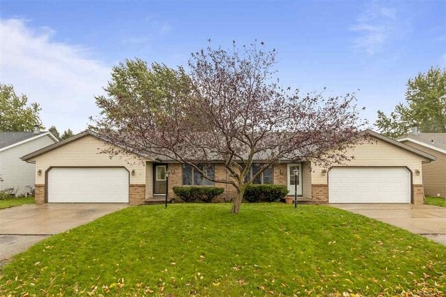 Photo - 2310 Skylark Dr