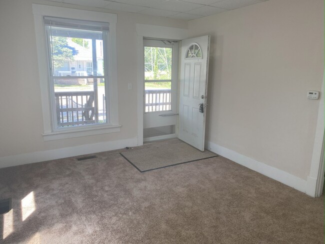 Photo - 1412 N Champaign St
