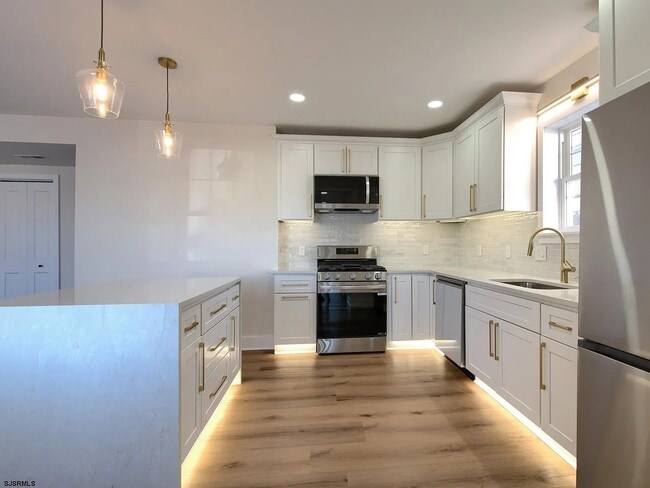 Photo - 706 Augustine Rd