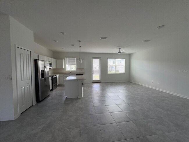 281 Bogey Dr