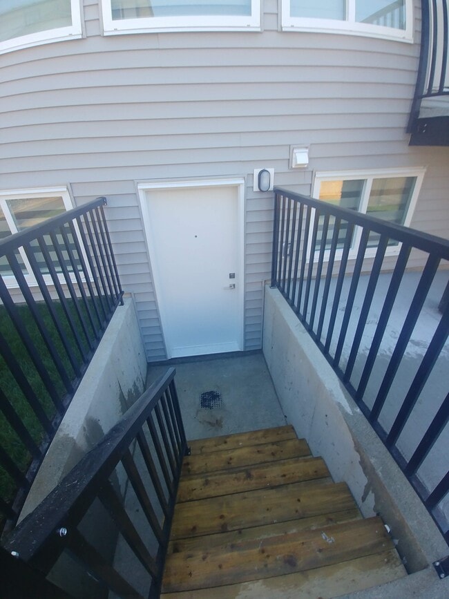 Photo - 23267 137 Av