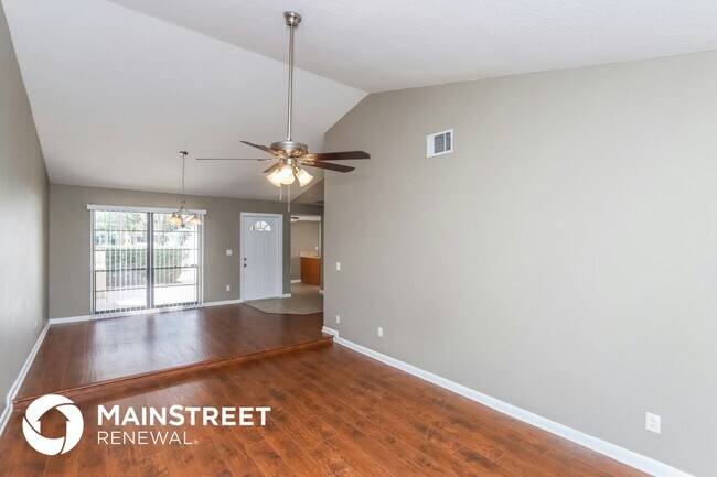 Photo - 3039 Thrush Dr