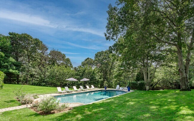 Photo - 360 Canoe Pl Rd