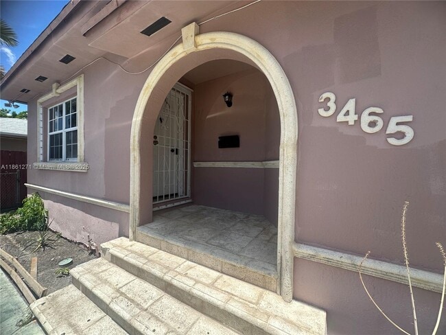 Building Photo - 3465 NW 5th St Unit Front Rental