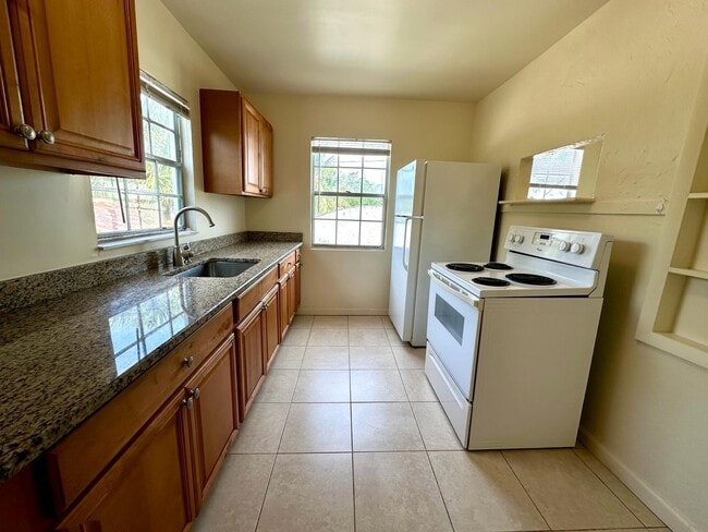 Photo - 1212 N Palmway Unit 4