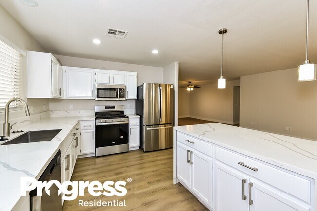 Photo - 785 Beach Park St