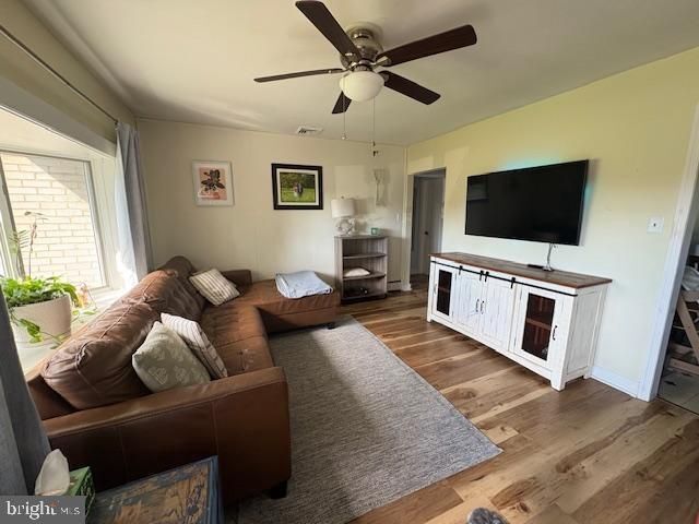 Photo - 1408 N Wales Rd
