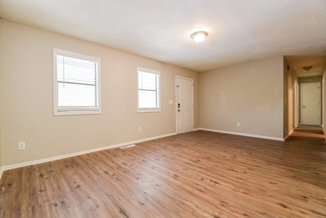 Photo - 5461 Austell Rd