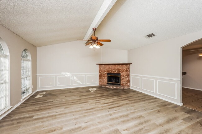 Photo - 423 Blueberry Hill Ln