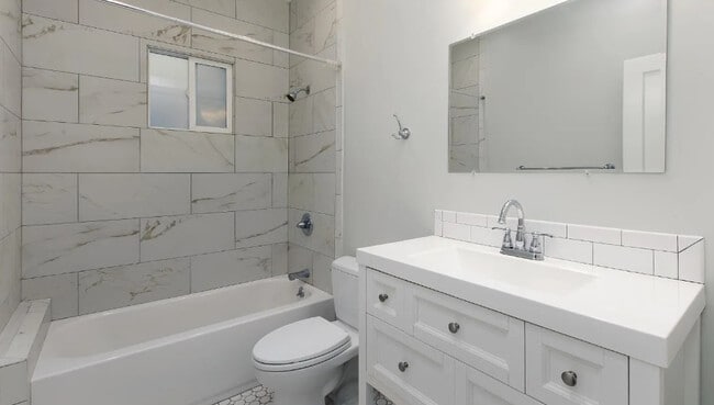 Photo - 3301 Broderick St